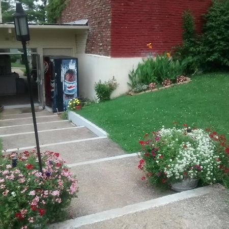 Ken Bar Lodge Gilbertsville Экстерьер фото