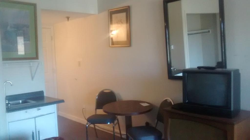 Ken Bar Lodge Gilbertsville Экстерьер фото