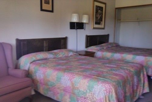 Ken Bar Lodge Gilbertsville Экстерьер фото
