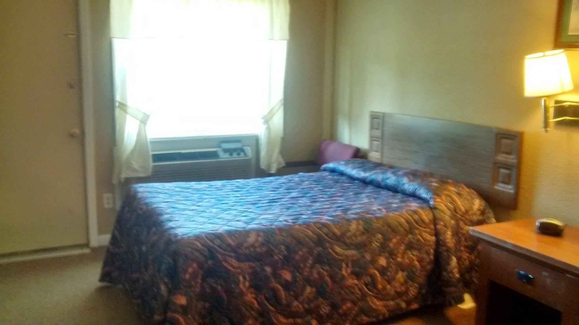 Ken Bar Lodge Gilbertsville Экстерьер фото