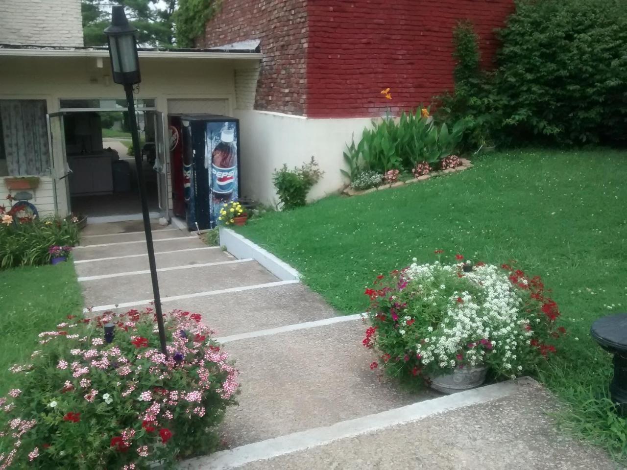 Ken Bar Lodge Gilbertsville Экстерьер фото